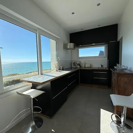 Denise Grand Дом отдыха *