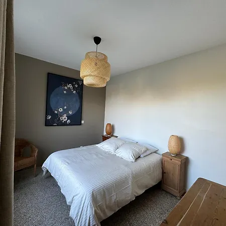 Denise Grand Барнвиль-Картере